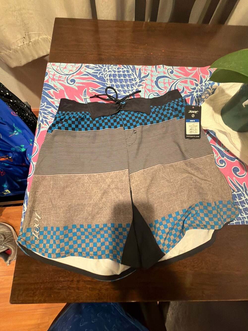 Zoot Men's 8 Inch 2-in-1 Board Shorts Pacific Checkers